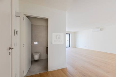 Apartamento T3 em Canidelo - Condomínio com Piscina Exterior e Campo de Padel