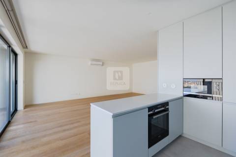 Apartamento T3 em Canidelo - Condomínio com Piscina Exterior e Campo de Padel