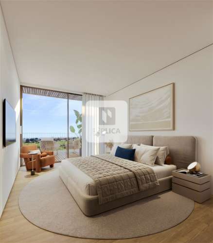 Penthouse T3 Duplex em Vilamoura com Terraço, Jardim e Piscina privativa