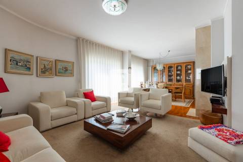 Moradia T4 em Leça da Palmeira