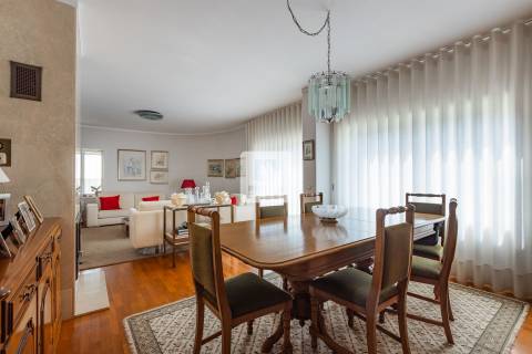 Moradia T4 em Leça da Palmeira