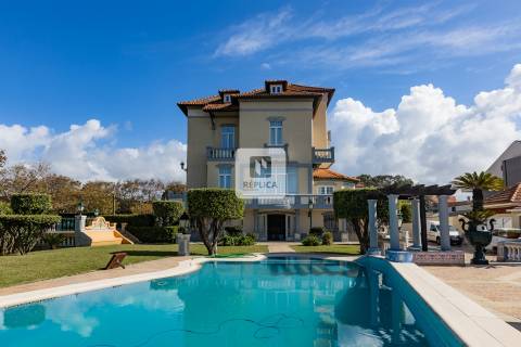 Moradia Palacete Arte Nova T6 Vistas Mar com Piscina em Vila Nova de Gaia