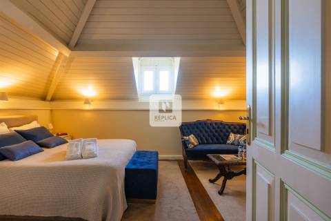 Moradia Palacete Arte Nova T6 Vistas Mar com Piscina em Vila Nova de Gaia