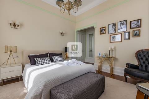 Moradia Palacete Arte Nova T6 Vistas Mar com Piscina em Vila Nova de Gaia