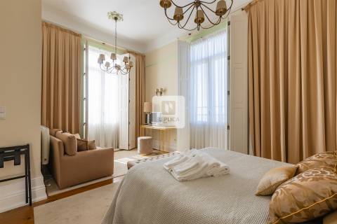 Moradia Palacete Arte Nova T6 Vistas Mar com Piscina em Vila Nova de Gaia