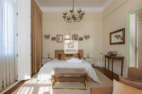 Moradia Palacete Arte Nova T6 Vistas Mar com Piscina em Vila Nova de Gaia