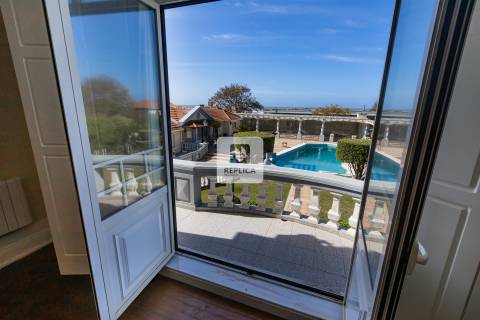 Moradia Palacete Arte Nova T6 Vistas Mar com Piscina em Vila Nova de Gaia