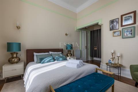 Moradia Palacete Arte Nova T6 Vistas Mar com Piscina em Vila Nova de Gaia