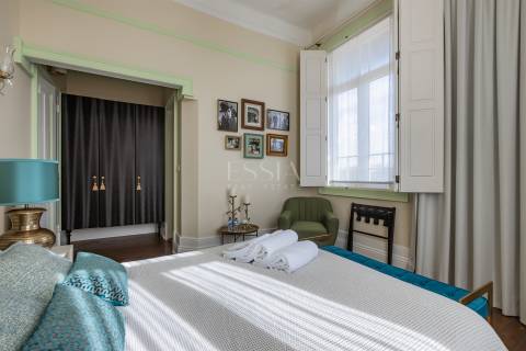 Moradia Palacete Arte Nova T6 Vistas Mar com Piscina em Vila Nova de Gaia