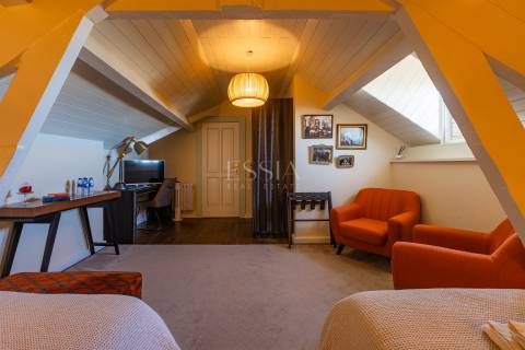 Moradia Palacete Arte Nova T6 Vistas Mar com Piscina em Vila Nova de Gaia