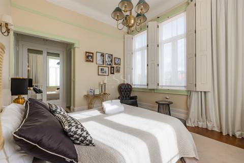 Moradia Palacete Arte Nova T6 Vistas Mar com Piscina em Vila Nova de Gaia