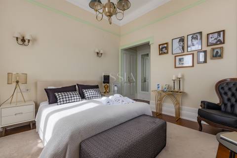 Moradia Palacete Arte Nova T6 Vistas Mar com Piscina em Vila Nova de Gaia