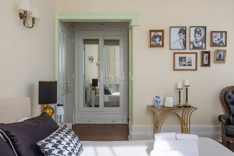 Moradia Palacete Arte Nova T6 Vistas Mar com Piscina em Vila Nova de Gaia