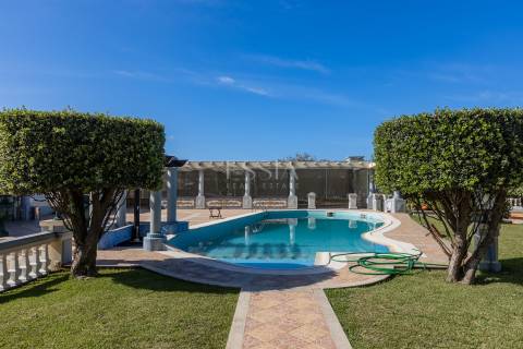 Moradia Palacete Arte Nova T6 Vistas Mar com Piscina em Vila Nova de Gaia