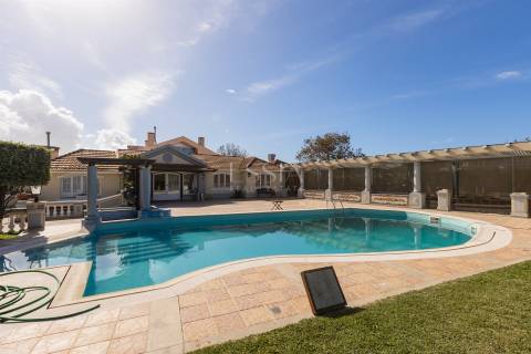 Moradia Palacete Arte Nova T6 Vistas Mar com Piscina em Vila Nova de Gaia