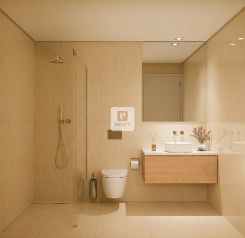 Apartamento T2 Duplex com Varanda na Baixa do Porto