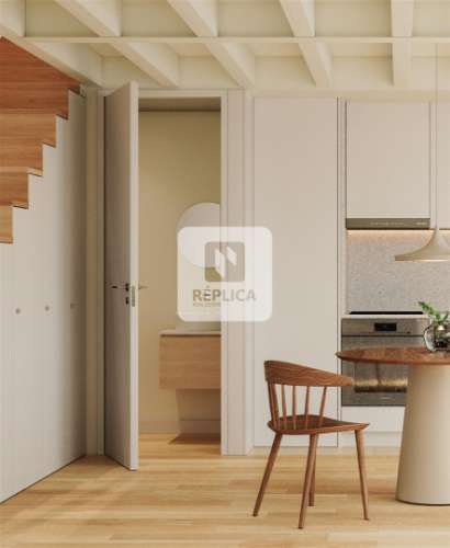 Apartamento T2 Duplex com Varanda na Baixa do Porto