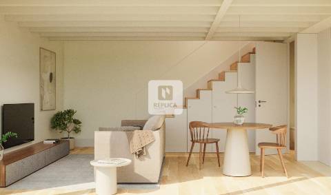 Apartamento T2 Duplex com Varanda na Baixa do Porto