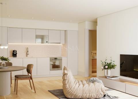 Apartamento T2 Duplex com Varanda na Baixa do Porto