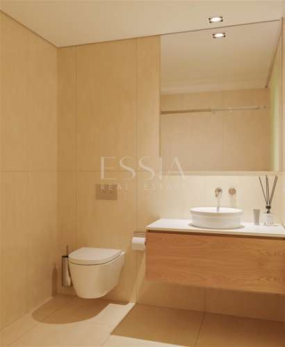 Apartamento T2 Duplex com Varanda na Baixa do Porto