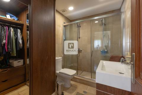 Moradia T5 Triplex em Nogueira da Maia