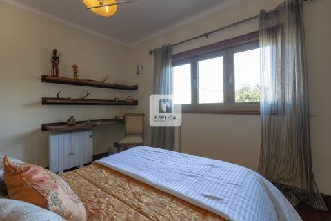 Moradia T5 Triplex em Nogueira da Maia