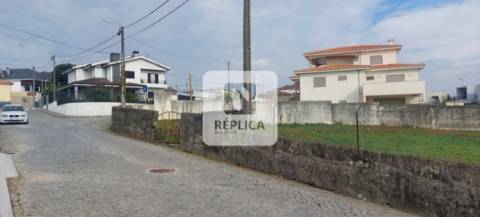 Lote de Terreno com 1980 m2 na Maia | Projeto Arquitetura Aprovado