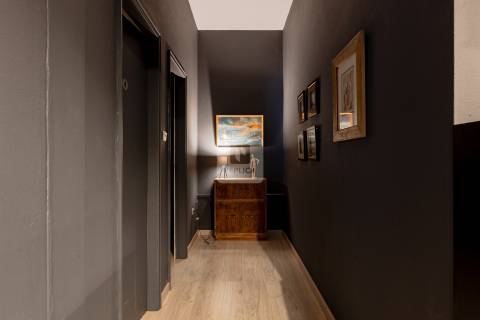 Loja de 670 m2 com Garagem no Centro do Porto | Comércio ou Serviços