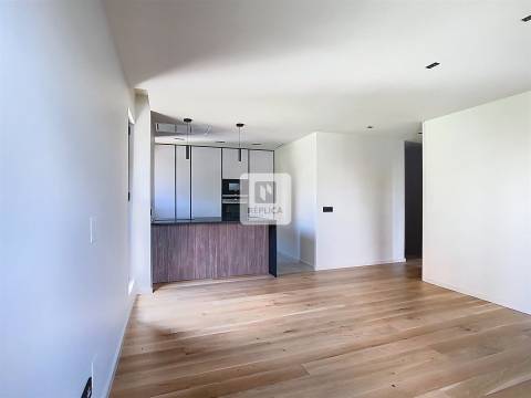 Apartamento T1 Novo na Prelada com Garagem