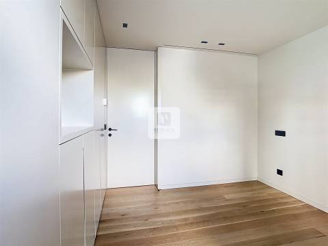 Apartamento T1 Novo na Prelada com Garagem