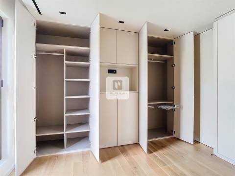 Apartamento T1 Novo na Prelada com Garagem