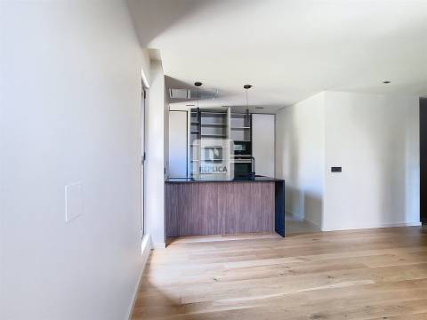 Apartamento T1 Novo na Prelada com Garagem