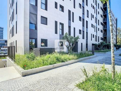 Apartamento T1 Novo na Prelada com Garagem