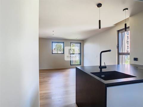 Apartamento T1 Novo na Prelada com Garagem