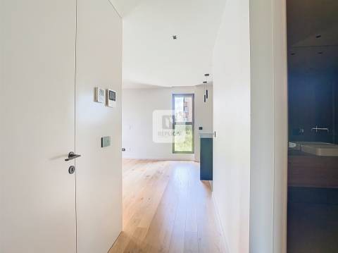 Apartamento T1 Novo na Prelada com Garagem