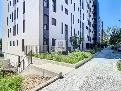 Apartamento T1 Novo na Prelada com Garagem