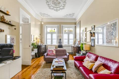 Moradia T5 de Charme com Jardim de 122 m2 no Bonfim