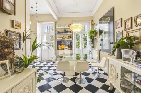 Moradia T5 de Charme com Jardim de 122 m2 no Bonfim