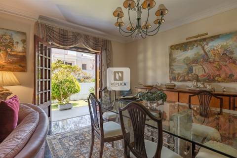 Moradia Isolada T4+1 em Miramar