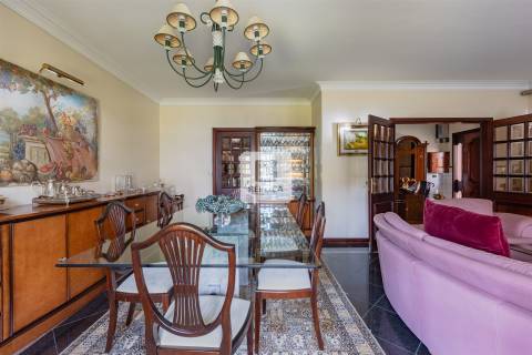 Moradia Isolada T4+1 em Miramar