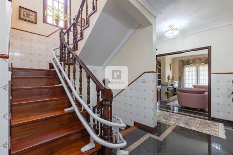 Moradia Isolada T4+1 em Miramar