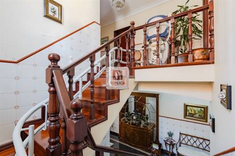 Moradia Isolada T4+1 em Miramar