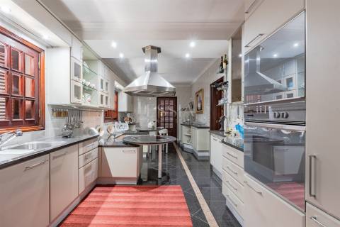 Moradia Isolada T4+1 em Miramar