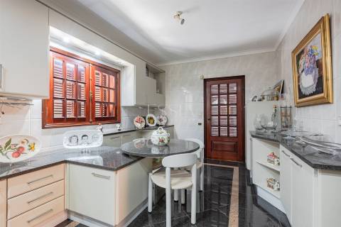 Moradia Isolada T4+1 em Miramar