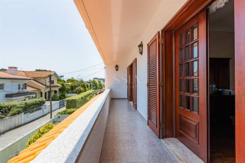 Moradia Isolada T4+1 em Miramar