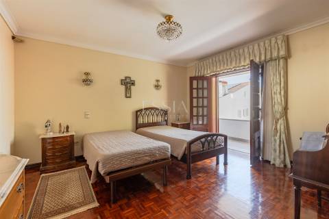 Moradia Isolada T4+1 em Miramar