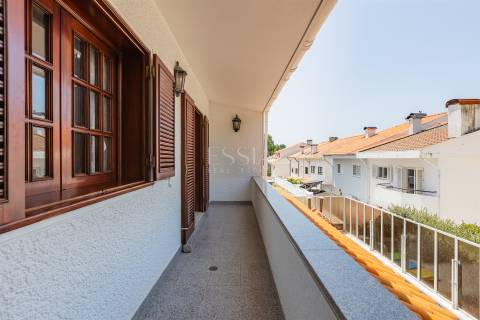 Moradia Isolada T4+1 em Miramar