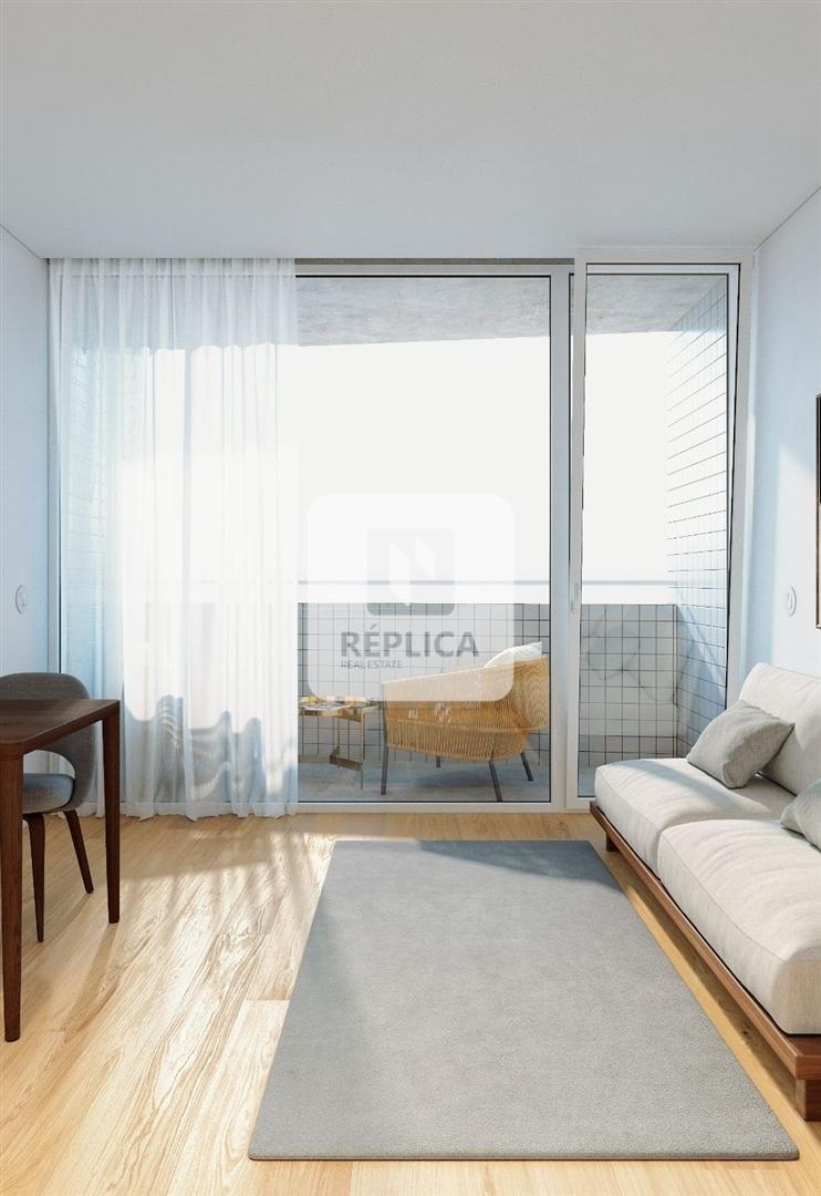Apartamento T0 com Varanda no Centro da Cidade do Porto
