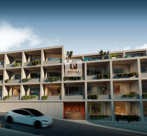 Apartamento TO com Terraço Privativo de 25m2 no Centro da Cidade do Porto