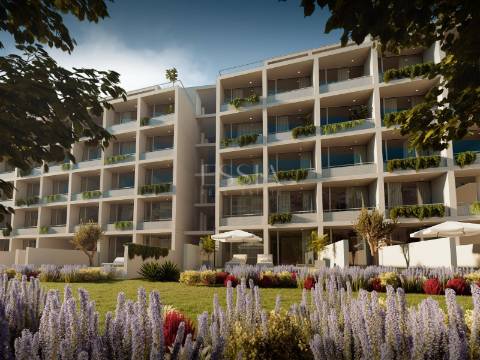 Apartamento TO com Terraço Privativo de 25m2 no Centro da Cidade do Porto